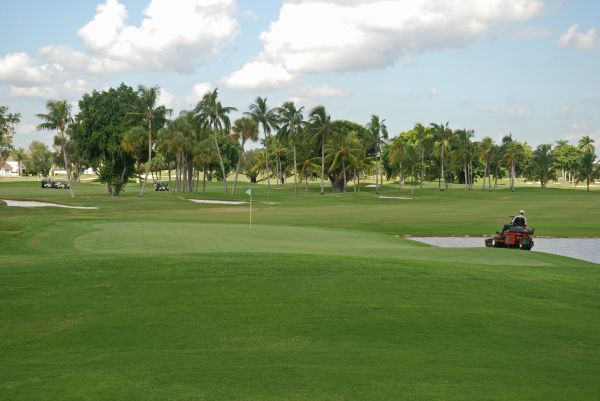 Golf Course Maintenance in Raleigh